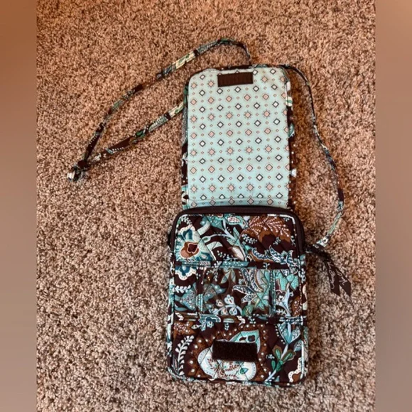 Vera Bradley Blue and Brown Crossbody Bag with Elegant Design - Picture 4 of 4